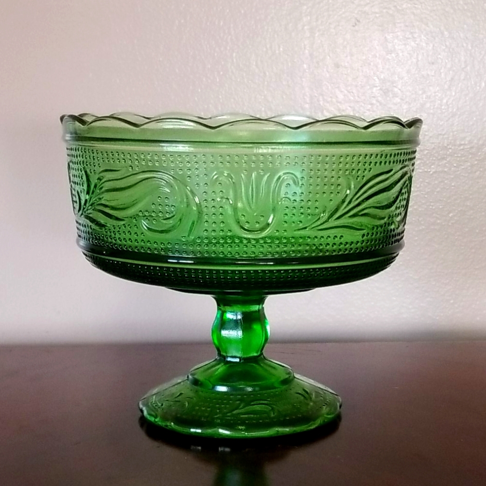 VTG Pedestal Dish, E.O. Brody Co., Clevela…